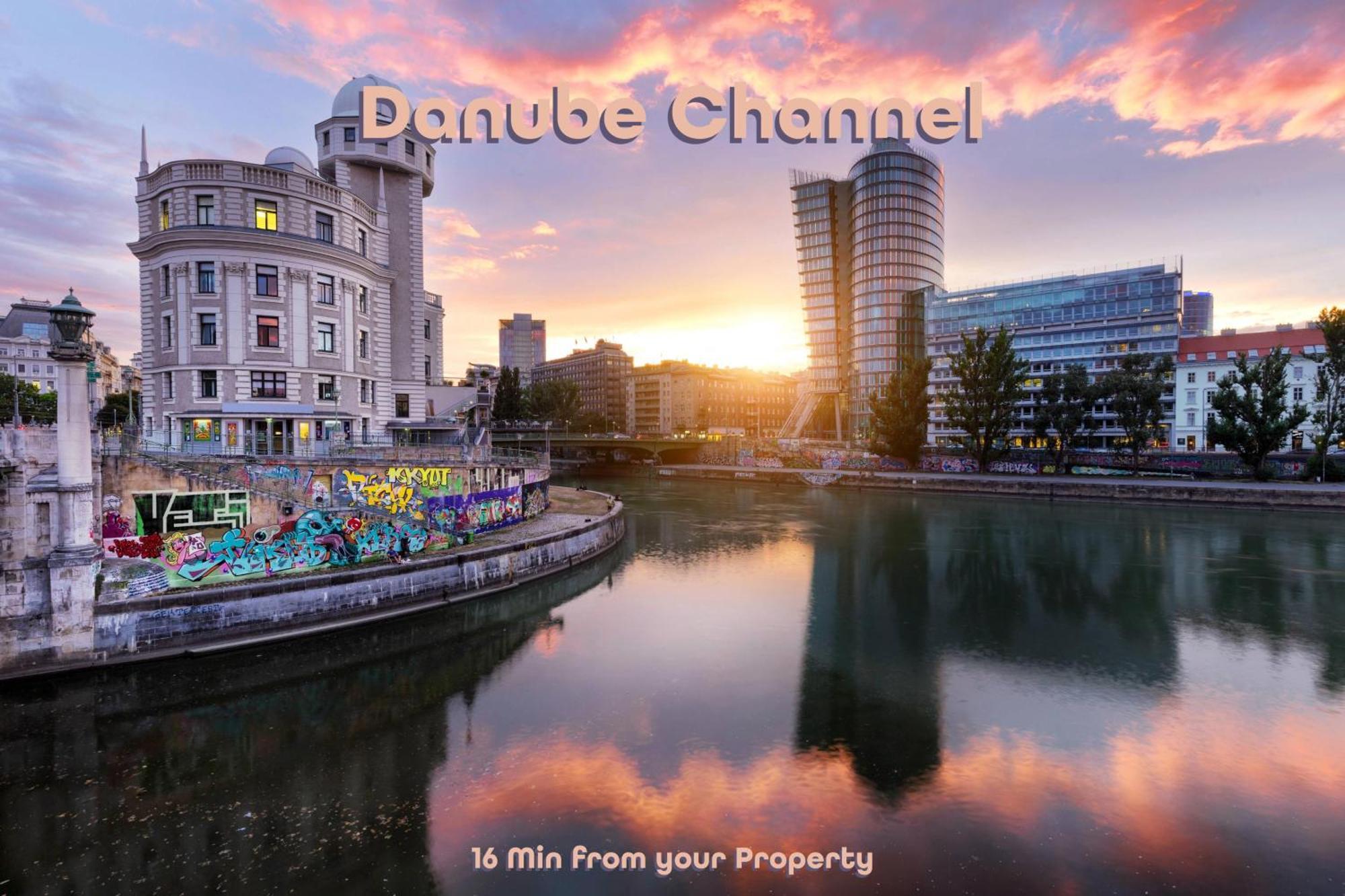 Discover Danube And Prater Stern From Our 1br Gem Apartamento Viena
